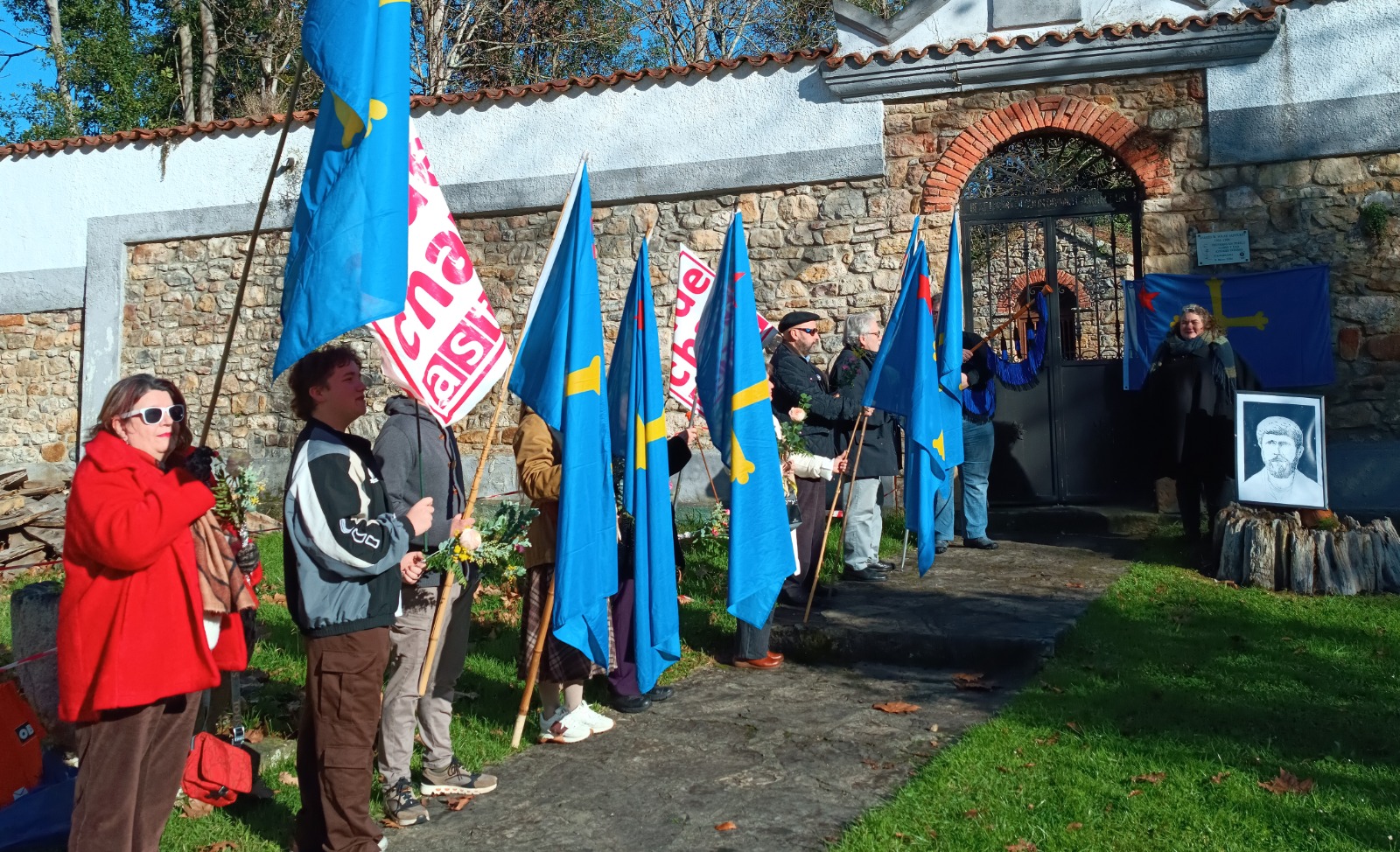 Reafirmación del compromisu políticu nel homenaxe a Andrés Solar